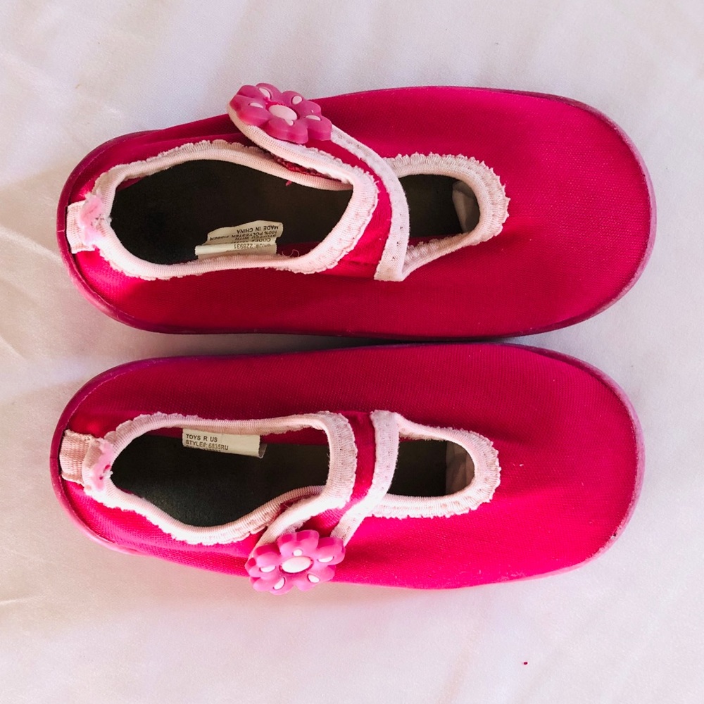 Toys R Us Water Swim Shoes